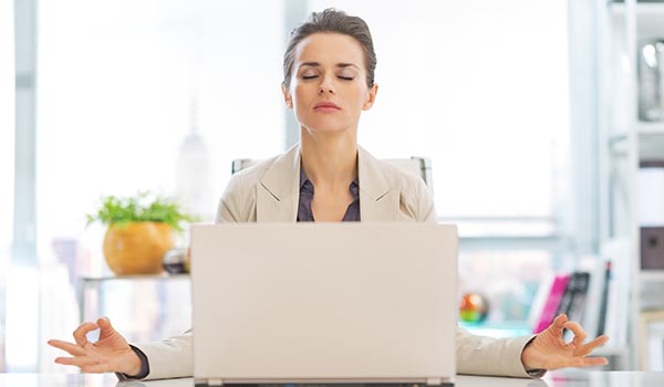 Méditation : un moyen pour être plus productif au travail