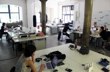 Quelles différences entre espace de coworking et centre d’affaires ?